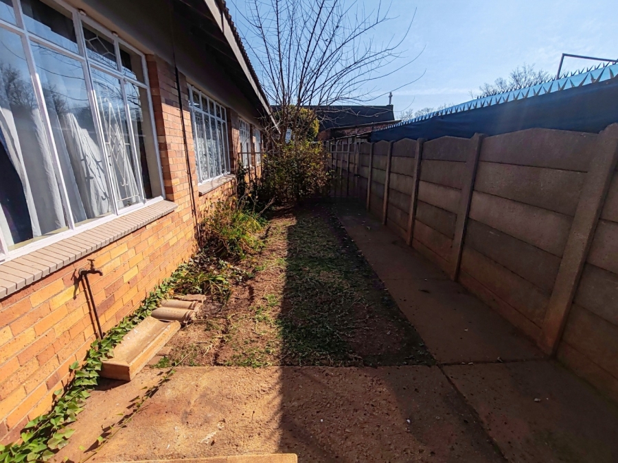 2 Bedroom Property for Sale in Potchefstroom North West
